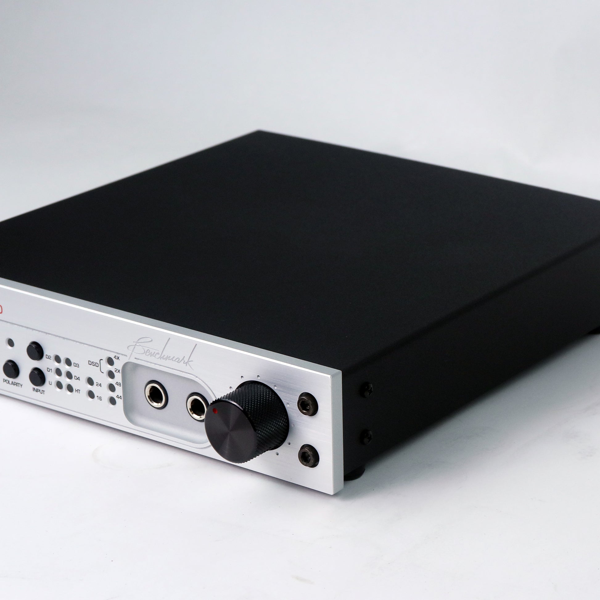 Benchmark DAC2 D (USED)