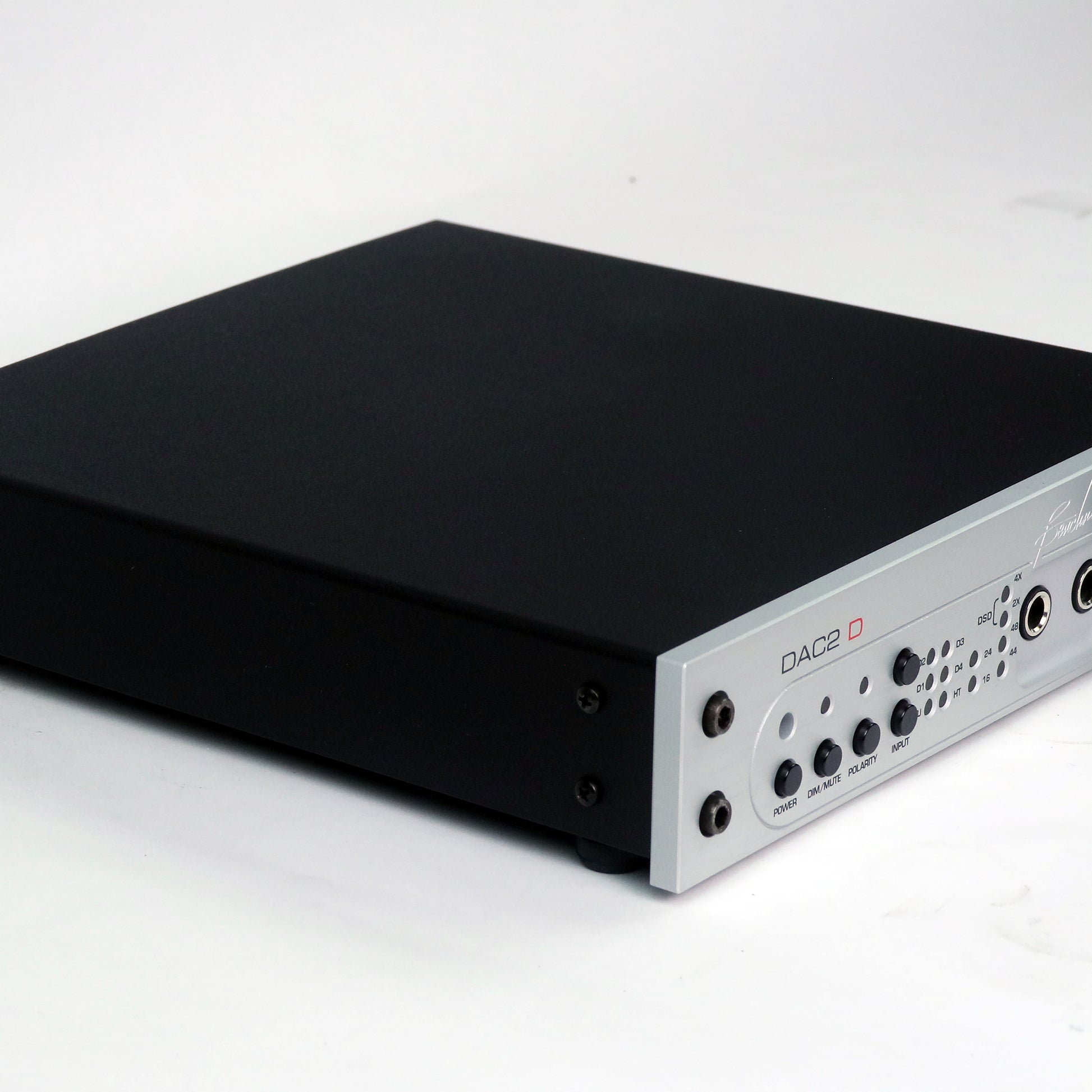 Benchmark DAC2 D (USED)
