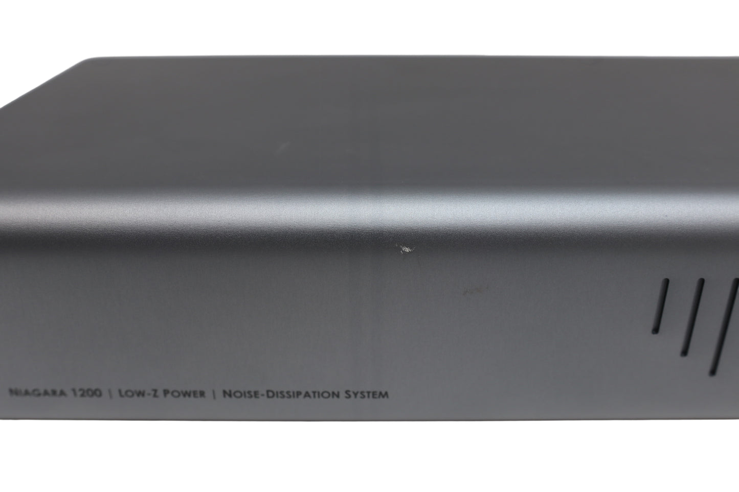 AudioQuest Niagara 1200 Low-Z Power/Noise Dissipation System (USED)