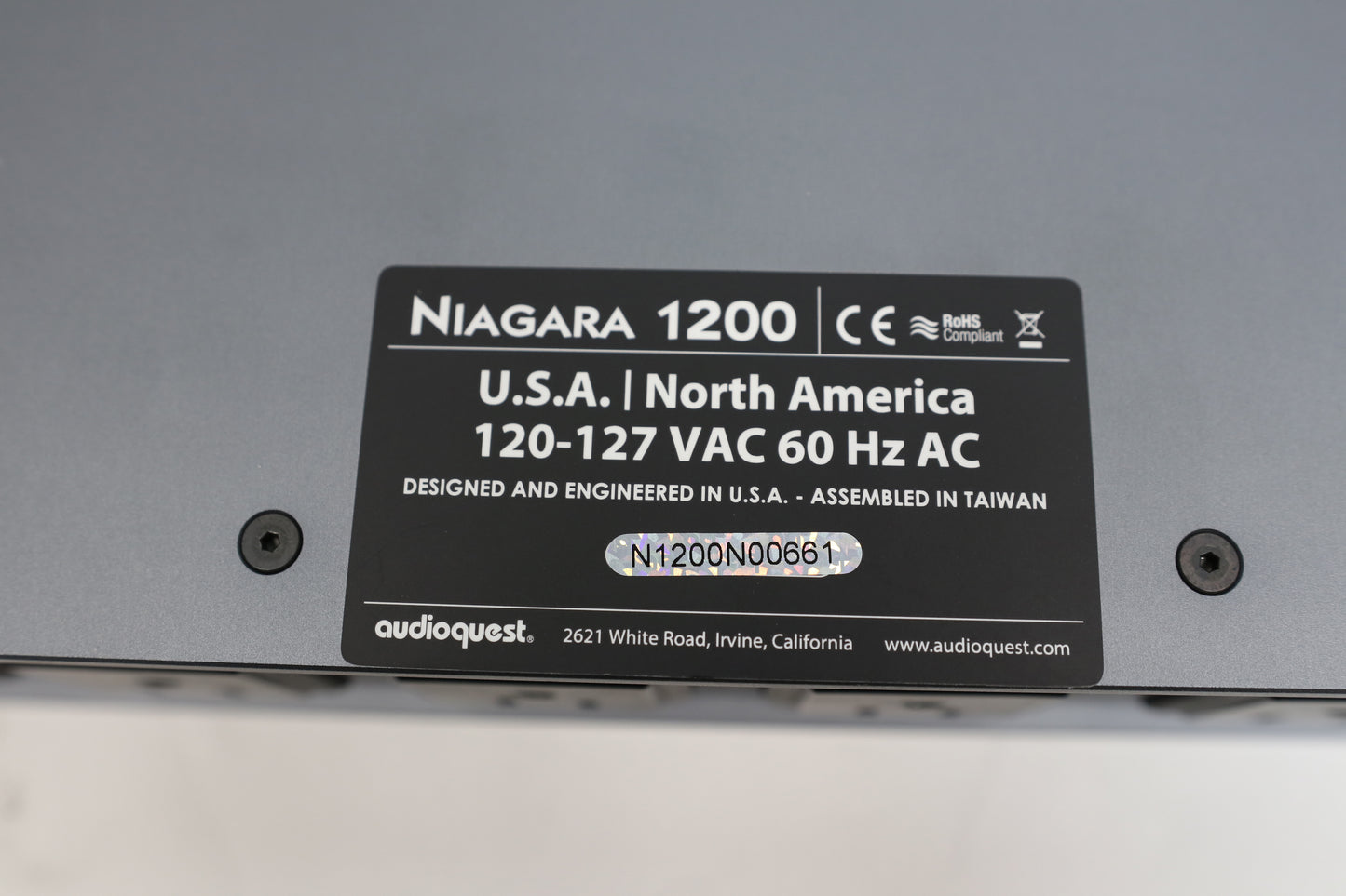 AudioQuest Niagara 1200 Low-Z Power/Noise Dissipation System (USED)