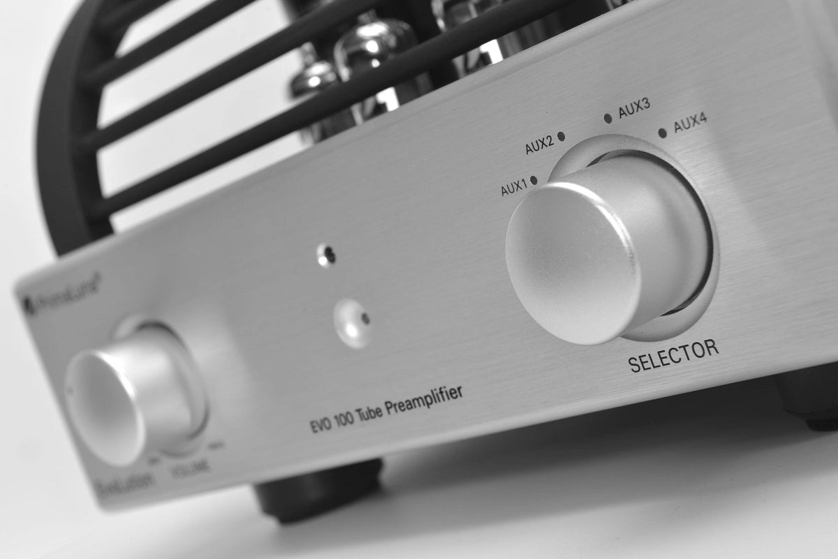 PrimaLuna EVO 100 Tube Preamplifier (OPEN)